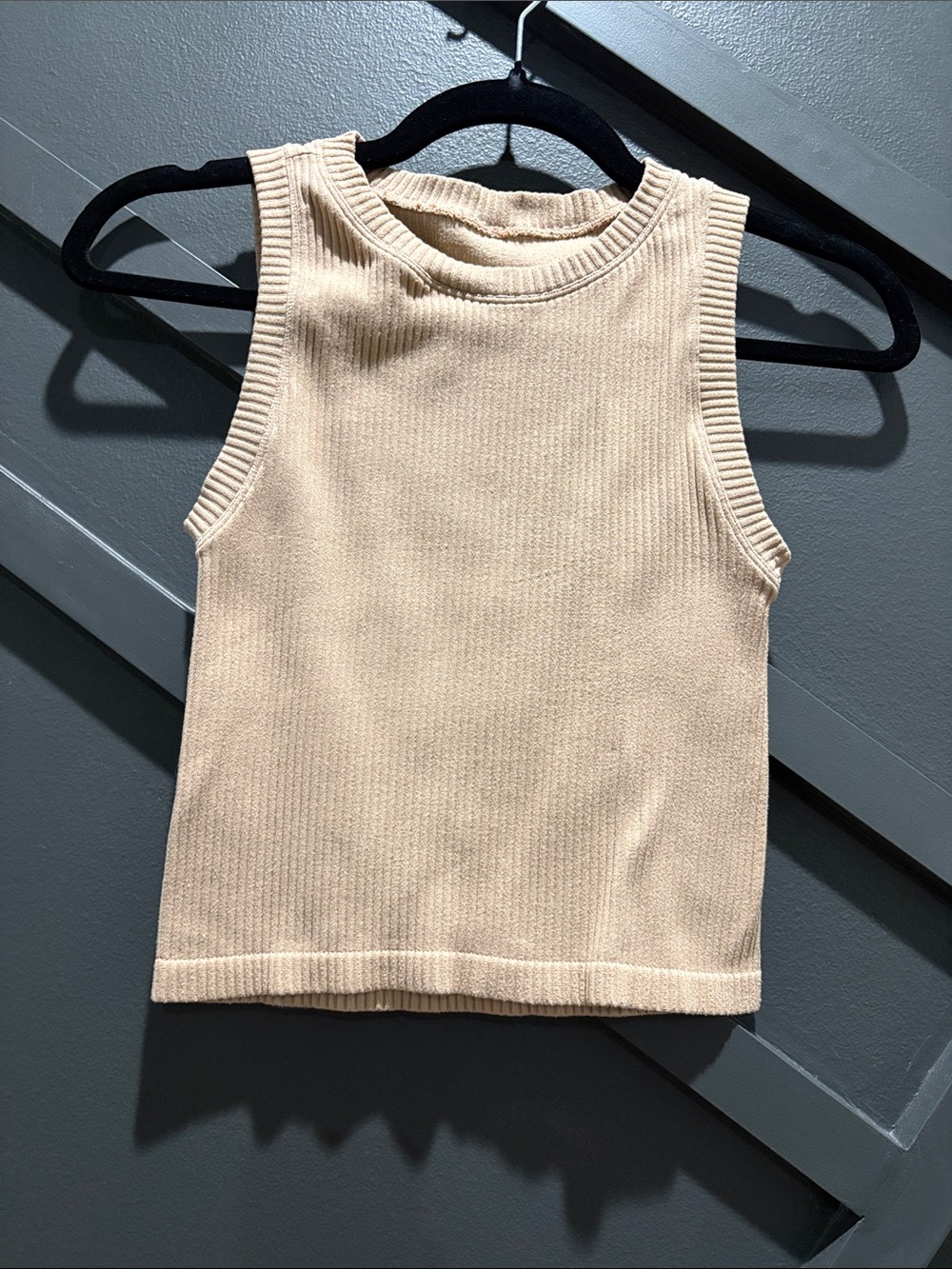🤍 Gypsy + Jade Ribbed Cropped Tank Top – Neutral Beige Basic